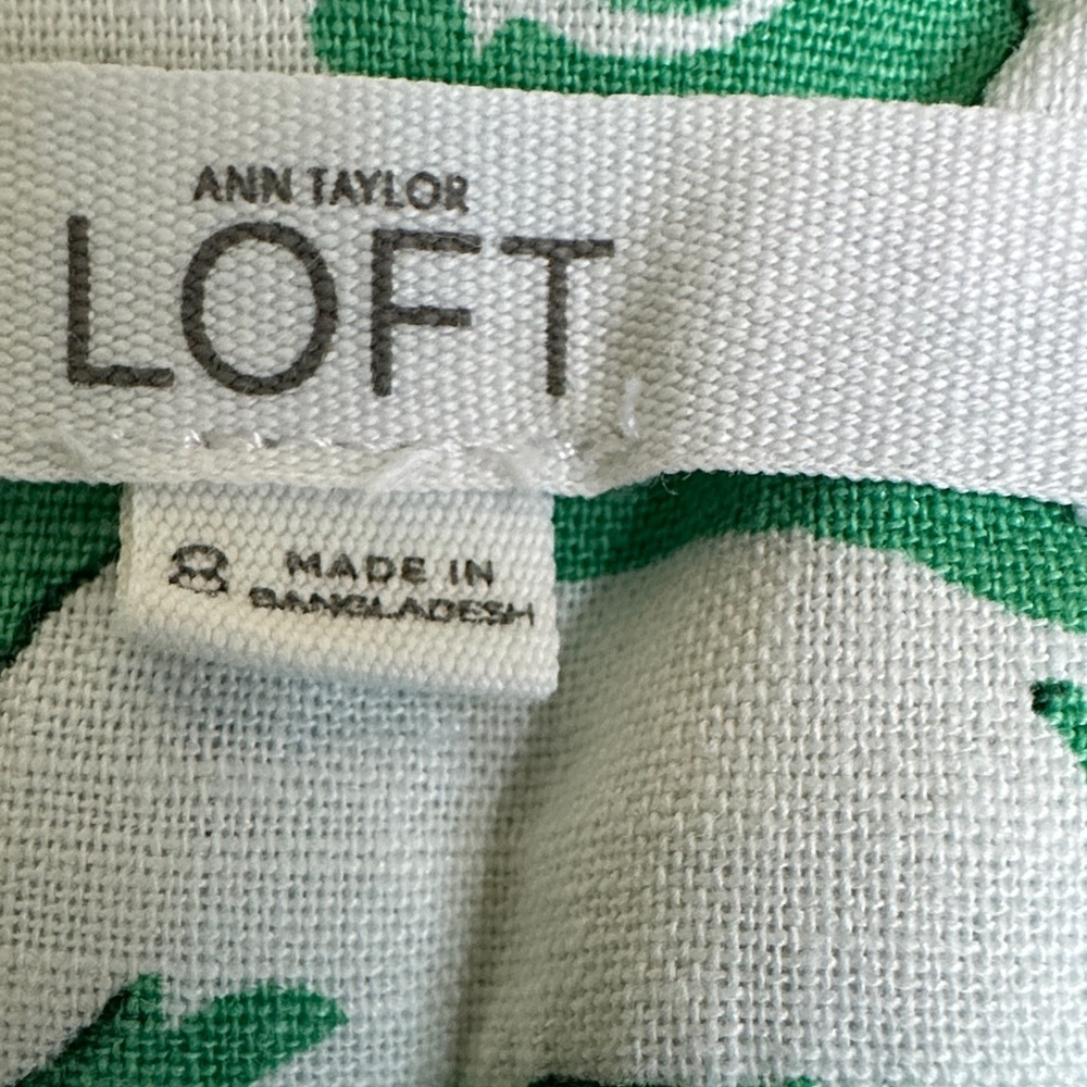 LOFT Green and White Elephant Patterned Shorts - Picture 2 of 8
